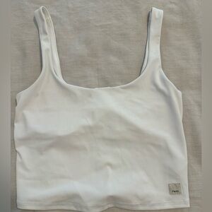 Vuori Cropped White Tank - Perfect Condition